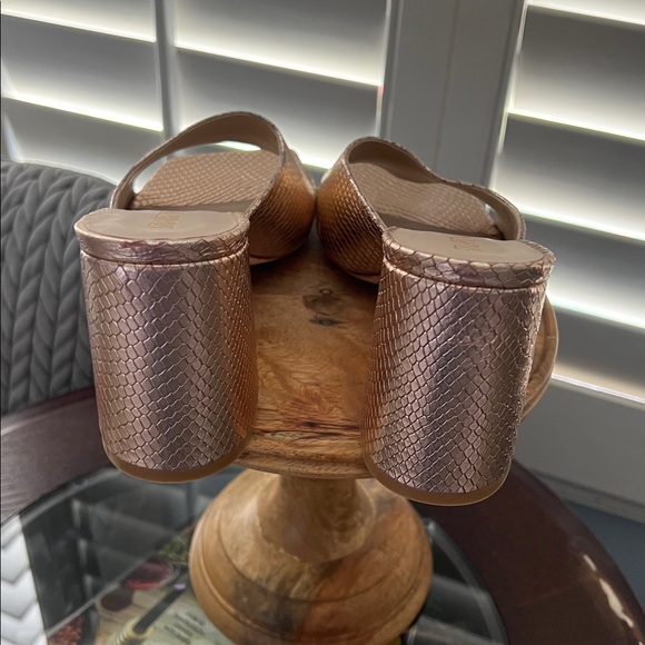 🛑 1 hour sale. Stuart Weitzman, 10B, Rose Gold Textured Women's Mule Heels - Picture 6 of 10